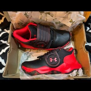 Boys Under Armour Shoes Size 1